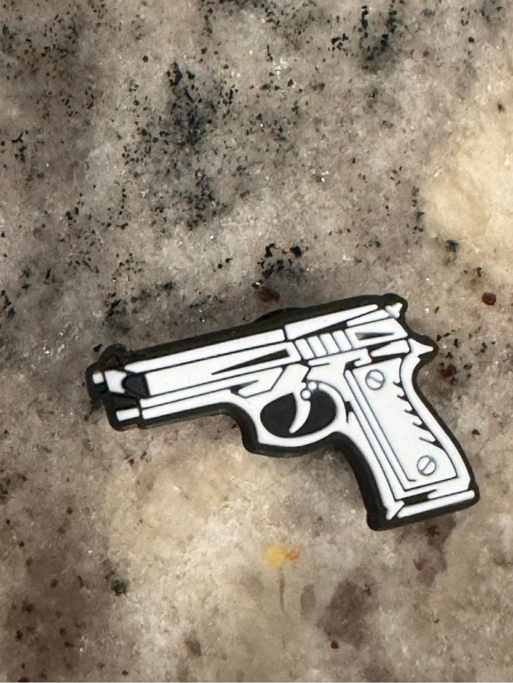 Pistol croc charm Black & White Pistol